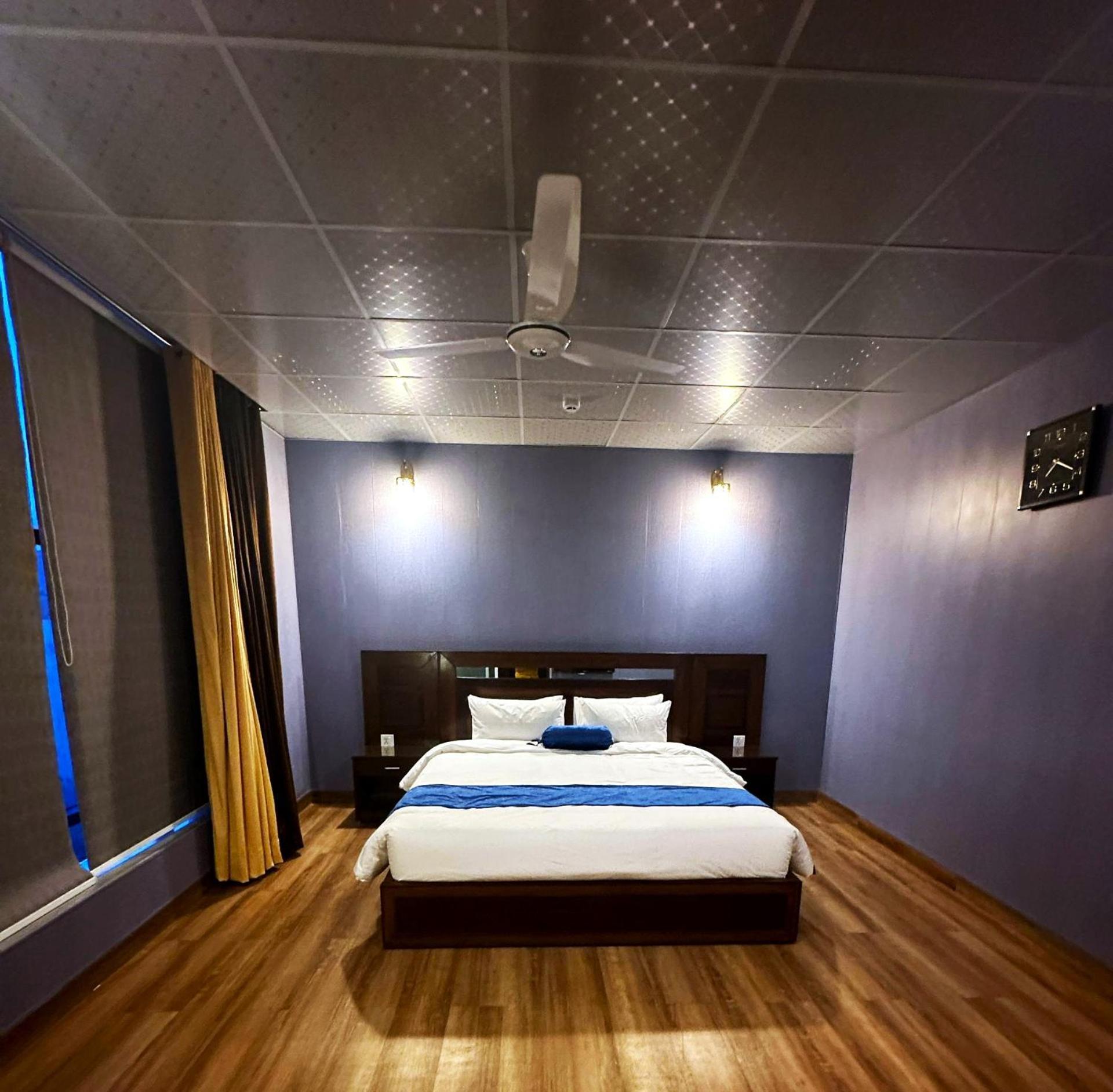 Luxury Apartment In Dha Phase 8, Near Allama Iqbal International Airport Lahore Luaran gambar