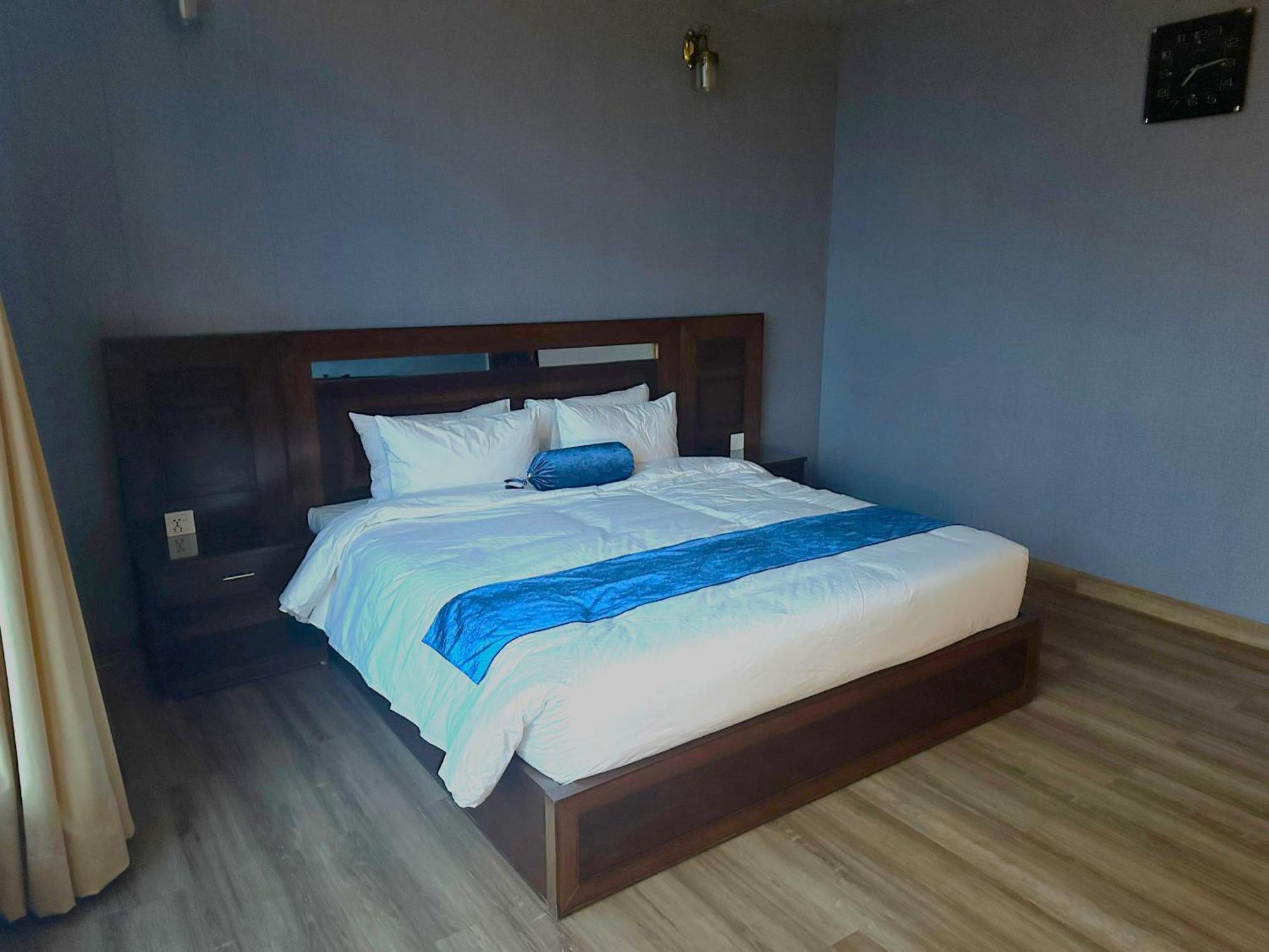 Luxury Apartment In Dha Phase 8, Near Allama Iqbal International Airport Lahore Luaran gambar