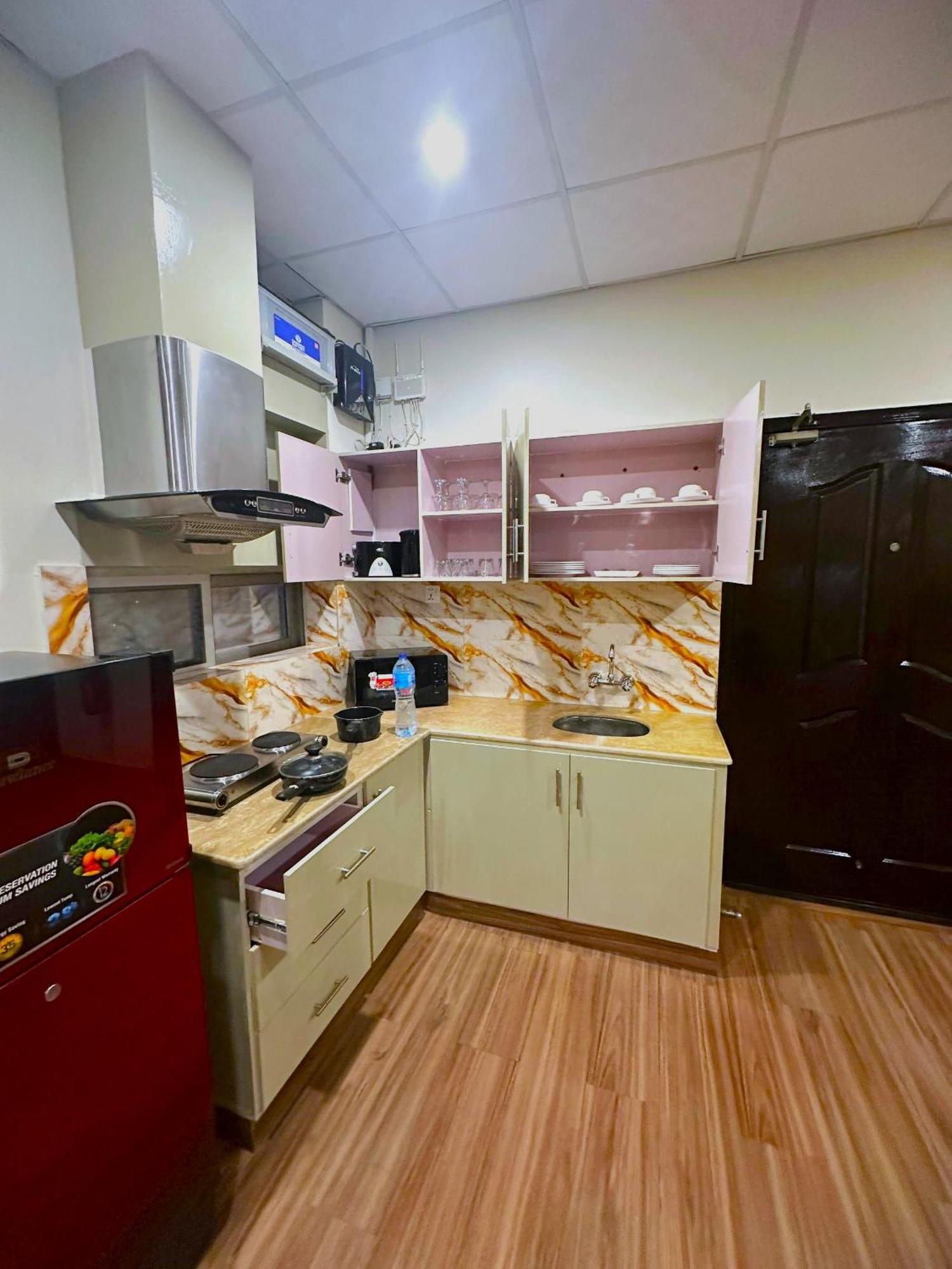 Luxury Apartment In Dha Phase 8, Near Allama Iqbal International Airport Lahore Luaran gambar