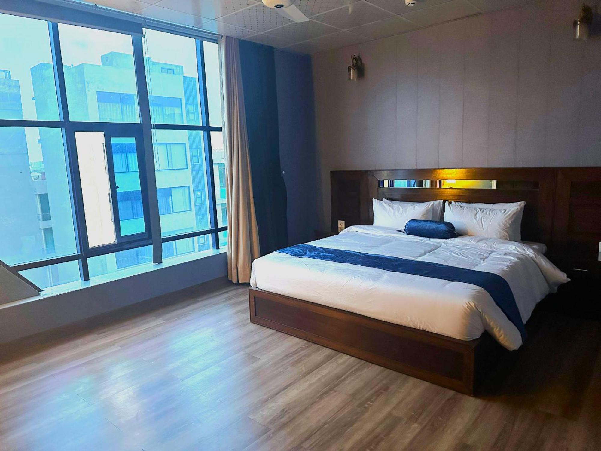 Luxury Apartment In Dha Phase 8, Near Allama Iqbal International Airport Lahore Luaran gambar